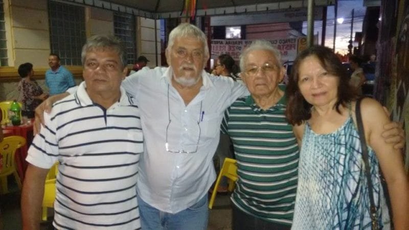 Na foto, Floriano Bezerra de Araújo com seus filhos Rosenberg Ribeiro (Bego) e Salusa Ribeiro, prestigiando Aldemir Lemos no lançamento do DVD deste pela ONG Direitos Humanos Net